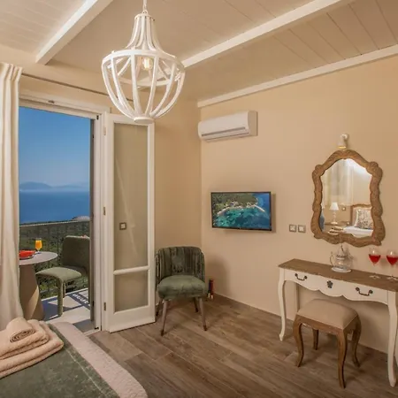 Luxury Fiscardo Walk - Heated Pool & Jacuzzi フィスカルドン