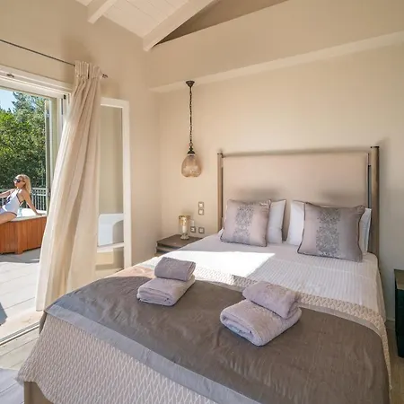 Luxury Fiscardo Walk - Heated Pool & Jacuzzi 빌라 피스카던