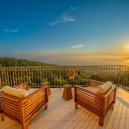Luxury Fiscardo Walk - Heated Pool & Jacuzzi