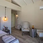 Βίλα Luxury Fiscardo Walk - Heated Pool & Jacuzzi
