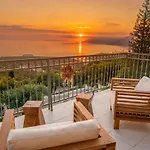 Βίλα Luxury Fiscardo Walk - Heated Pool & Jacuzzi *