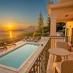 Βίλα Luxury Fiscardo Walk - Heated Pool & Jacuzzi *