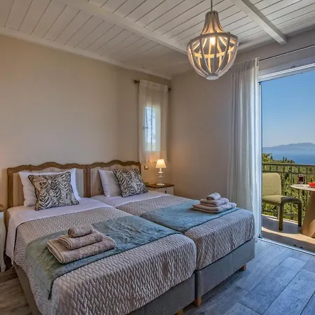 Luxury Fiscardo Walk - Heated Pool & Jacuzzi *