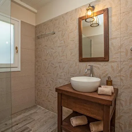 Luxury Above Emblisi , With Heated Pool ! * Fiskardo
