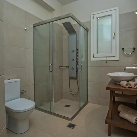 Luxury Fiscardo Walk - Heated Pool & Jacuzzi