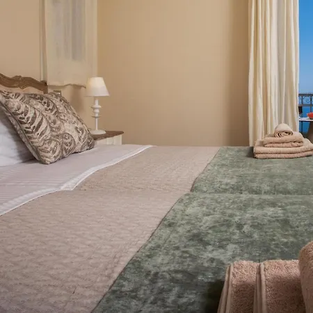 Luxury Above Emblisi , With Heated Pool ! Fiskardo