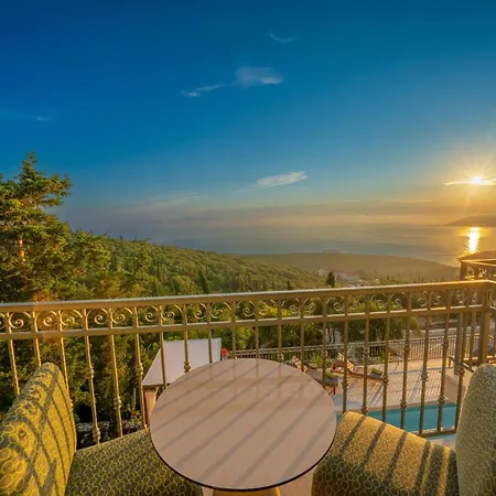 וילה Luxury Above Emblisi , With Heated Pool ! פיסקרדו