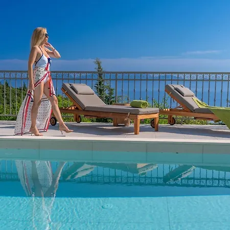 빌라 Luxury Fiscardo Walk - Heated Pool & Jacuzzi *