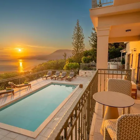 빌라 Luxury Fiscardo Walk - Heated Pool & Jacuzzi *